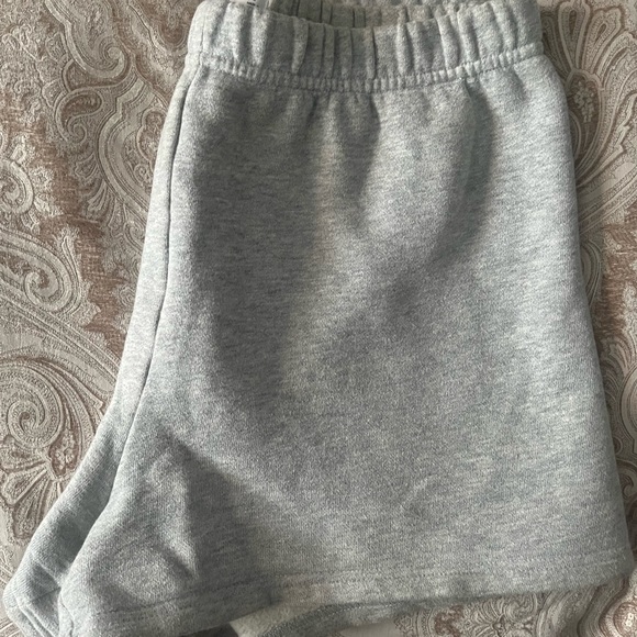 Aritzia shorts - Picture 2 of 2